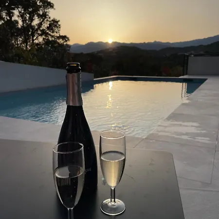 Villa Mamago