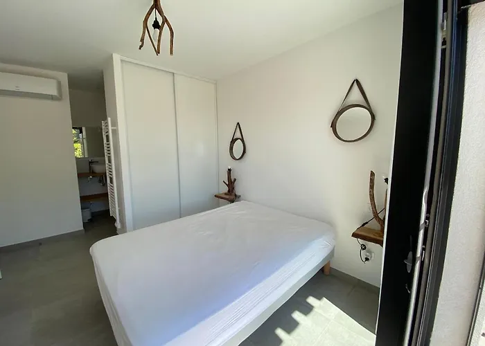 Mamago Vila Cirendinu